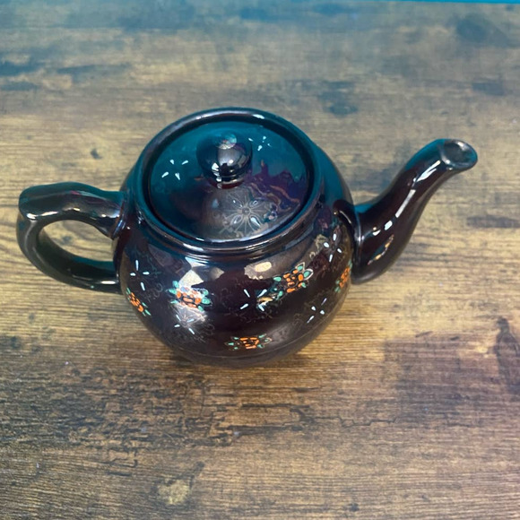 Vintage Brown and Gold Handpainted Made in Japan Small Teapot - Picture 4 of 9